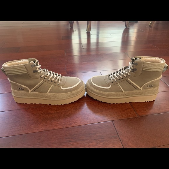 Uggs Boots Limited Edition  X White Mountaineering Collab - Picture 2 of 8